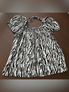 Studio Black & White Zebra-Print Smocked Halter Puff Sleeve Top